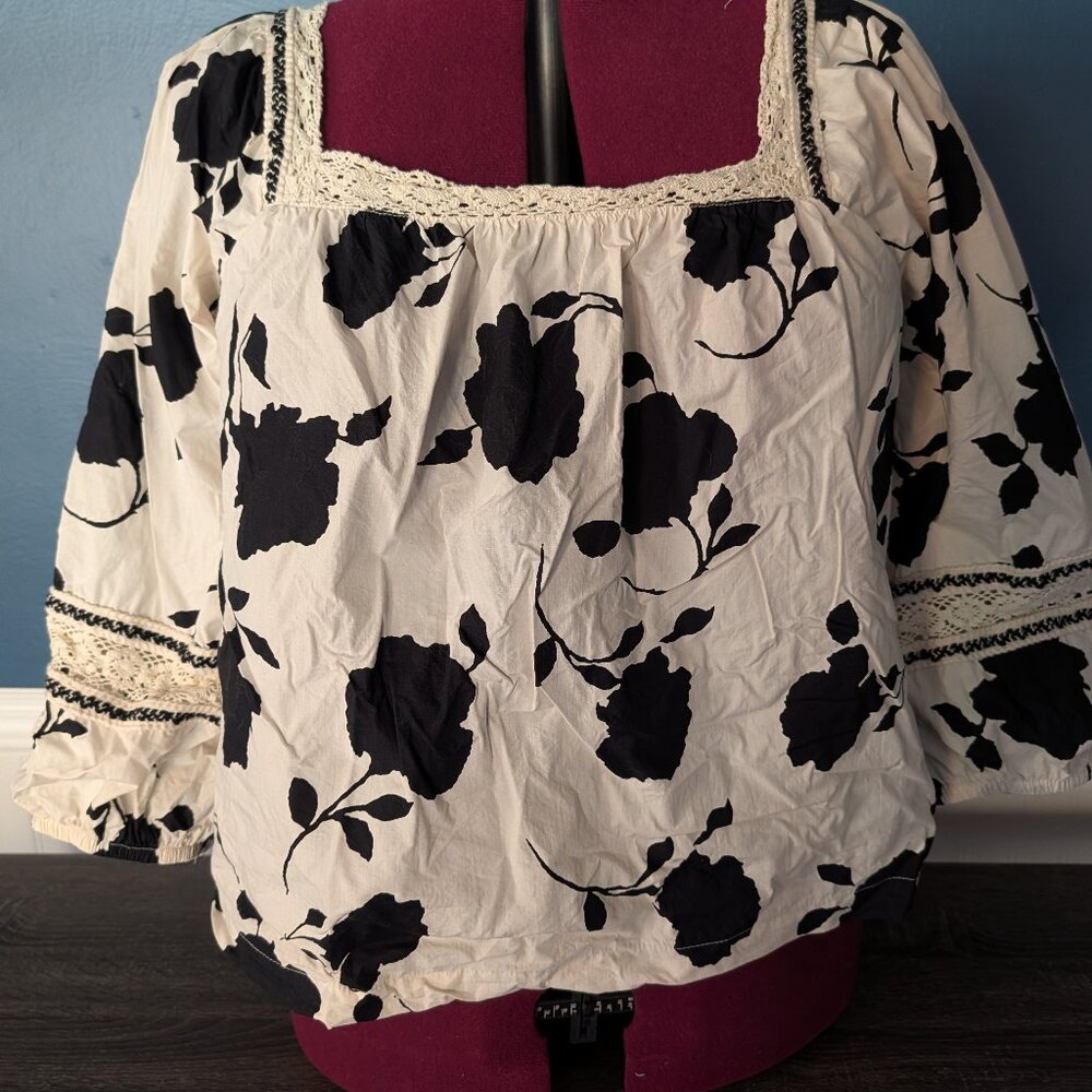 Black and Cream top